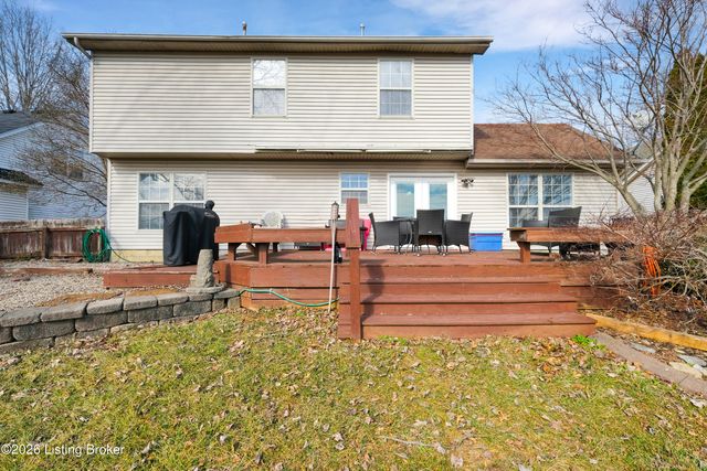 9502 Hunters Trail Ct, Louisville, KY 40228