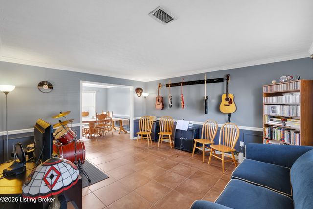 9502 Hunters Trail Ct, Louisville, KY 40228