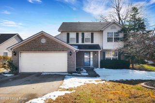 9502 Hunters Trail Ct, Louisville, KY 40228