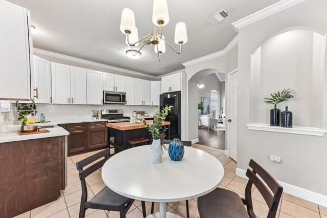 1409 Kendalia ST 350, Austin, TX 78748