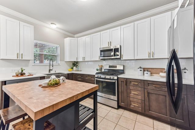 1409 Kendalia ST 350, Austin, TX 78748