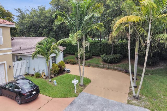 6898 Silverado Terrace, Lake Worth, FL 33463