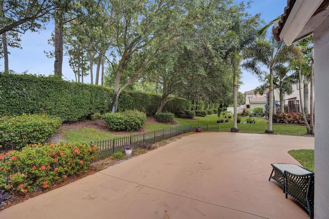 6898 Silverado Terrace, Lake Worth, FL 33463