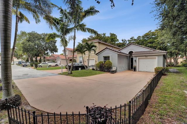 6898 Silverado Terrace, Lake Worth, FL 33463