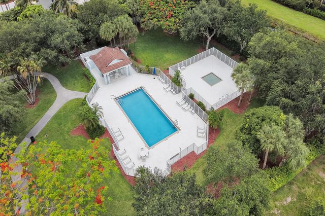 6898 Silverado Terrace, Lake Worth, FL 33463