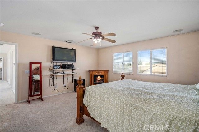 2111 Janet Dr, Lancaster, CA 93536