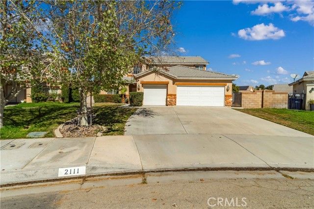 2111 Janet Dr, Lancaster, CA 93536