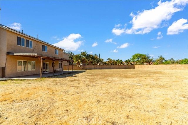 2111 Janet Dr, Lancaster, CA 93536