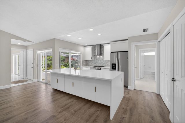 1504 Springdale Court, Palm Beach Gardens, FL 33403