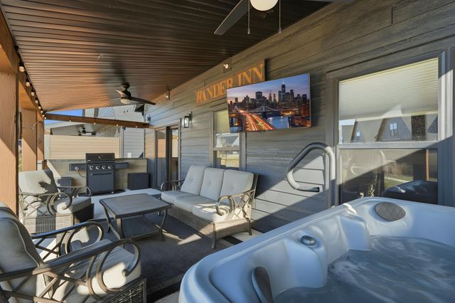 177 Poolside 27, Hollister, MO 65672