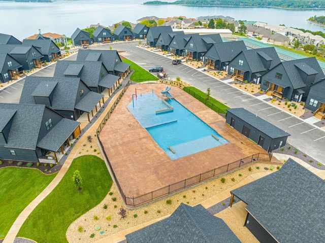 177 Poolside 27, Hollister, MO 65672