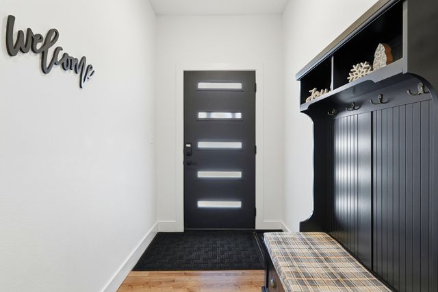 177 Poolside 27, Hollister, MO 65672