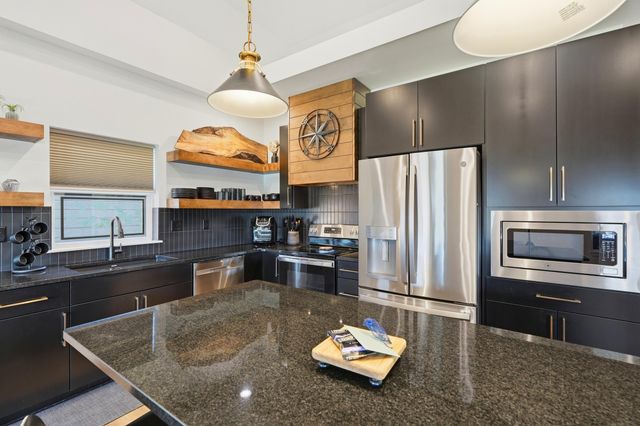 177 Poolside 27, Hollister, MO 65672