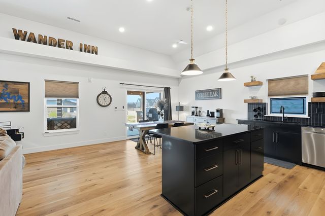 177 Poolside 27, Hollister, MO 65672