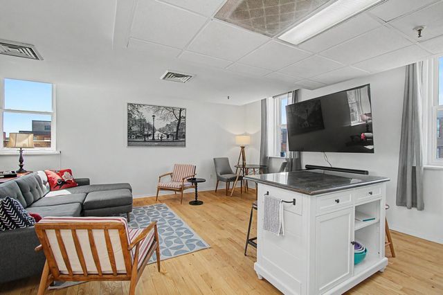 131 Main St Apt 207, Burlington, VT 05401