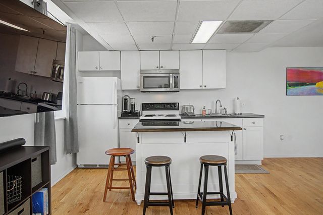 131 Main St Apt 207, Burlington, VT 05401
