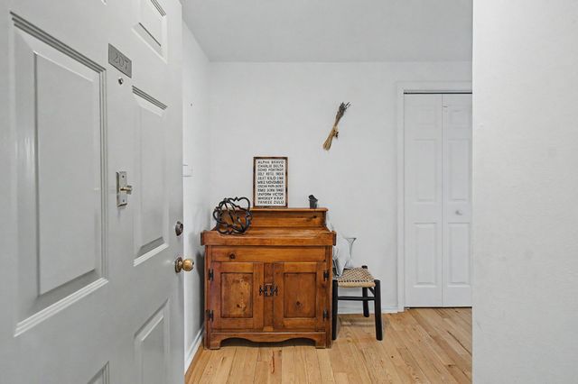 131 Main St Apt 207, Burlington, VT 05401