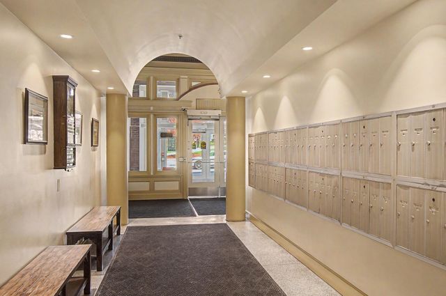 131 Main St Apt 207, Burlington, VT 05401