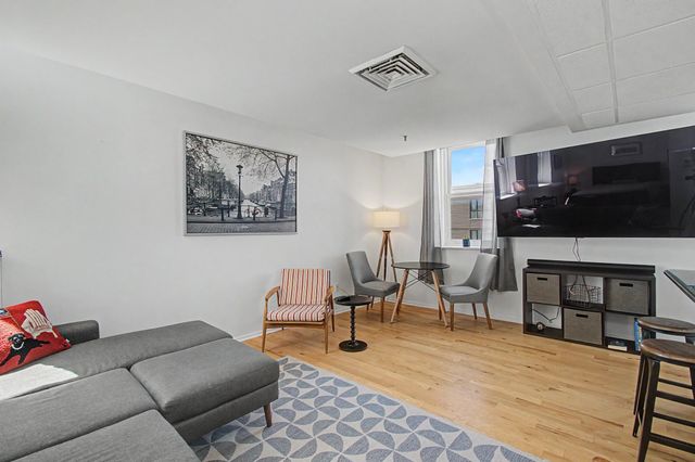 131 Main St Apt 207, Burlington, VT 05401