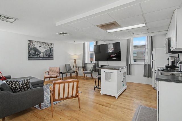 131 Main St Apt 207, Burlington, VT 05401