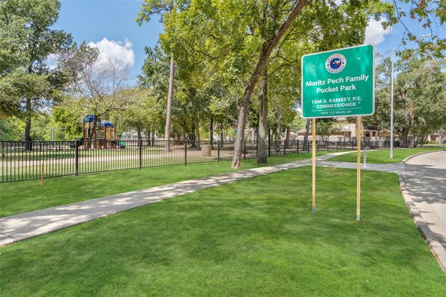 8430 N Hilshire Park Drive, Houston, TX 77055