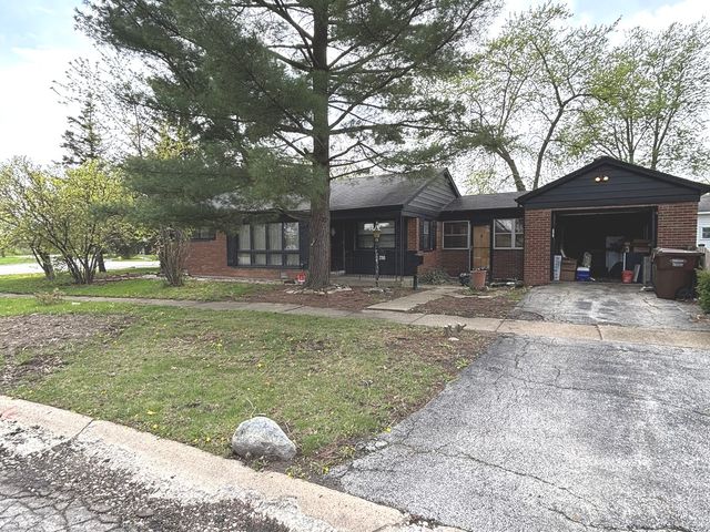 2700 Woodworth Place, Hazel Crest, IL 60429