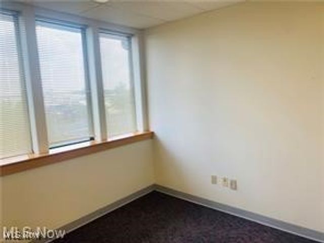 51461 Jennifer Ln 100, St Clairsville, OH 43950