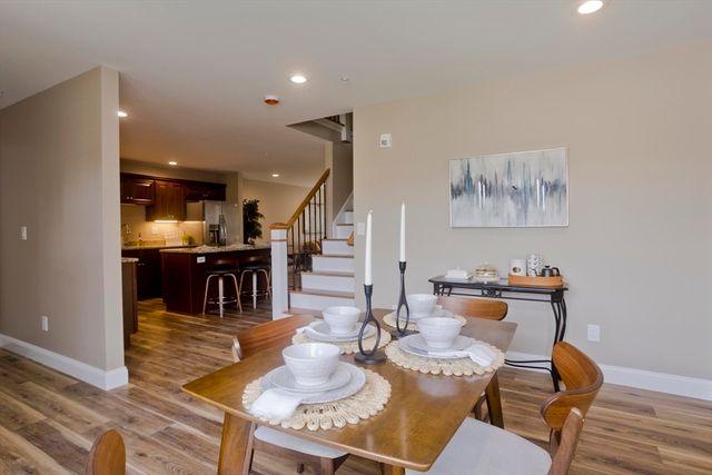 4 Sabrina Way C, Agawam, MA 01001