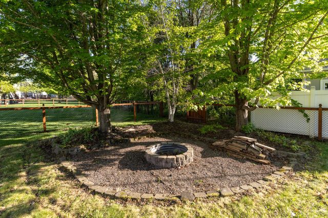 19305 Embers Avenue, Farmington, MN 55024
