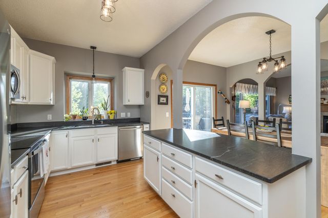 19305 Embers Avenue, Farmington, MN 55024