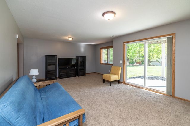 19305 Embers Avenue, Farmington, MN 55024