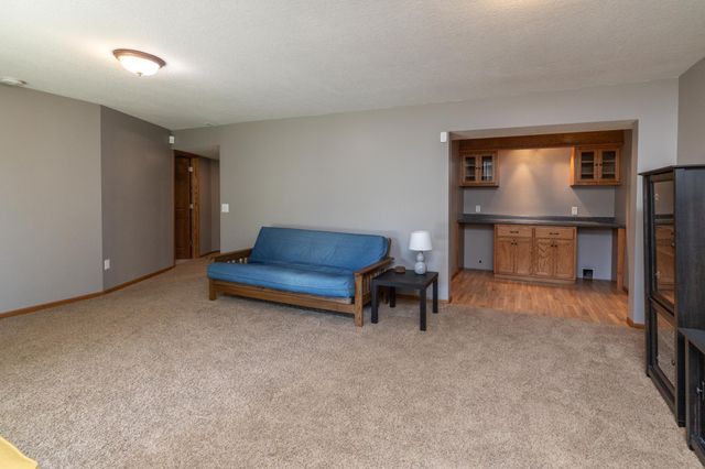 19305 Embers Avenue, Farmington, MN 55024