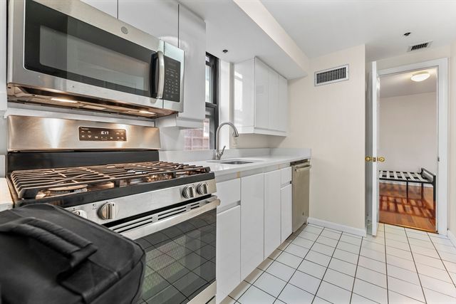 170 Tremont St 1501, Boston, MA 02111