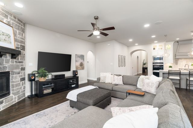 921 Moorland Pass Drive, Prosper, TX 75078