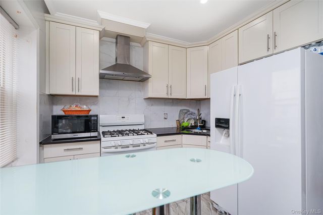7302 13th Avenue, Brooklyn, NY 11228