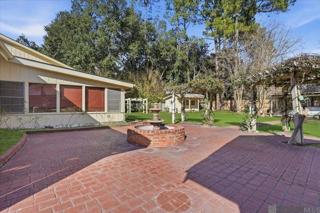 6113 Moss Side Ln, Baton Rouge, LA 70808