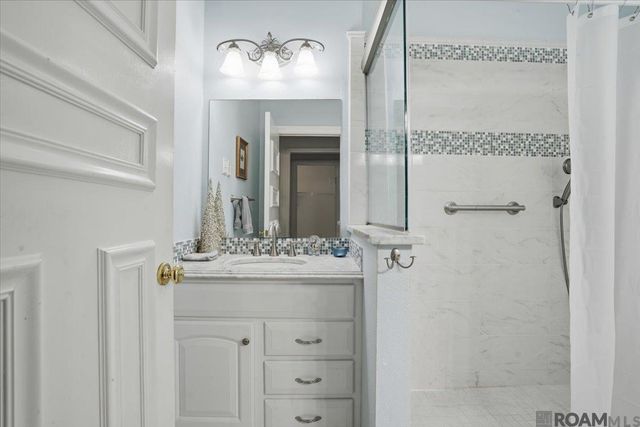 6113 Moss Side Ln, Baton Rouge, LA 70808