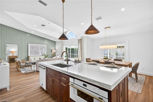 10987 Fieldfair DR, Naples, FL 34119