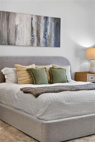 10987 Fieldfair DR, Naples, FL 34119