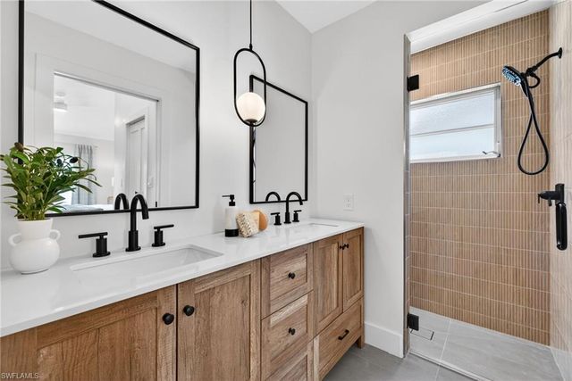 10987 Fieldfair DR, Naples, FL 34119