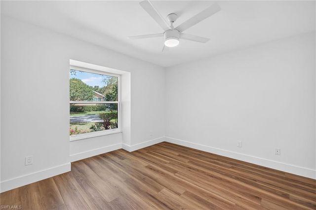 10987 Fieldfair DR, Naples, FL 34119