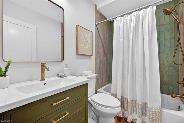 10987 Fieldfair DR, Naples, FL 34119