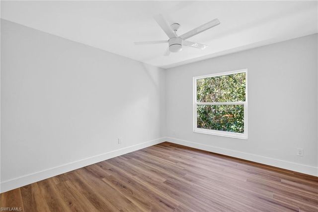 10987 Fieldfair DR, Naples, FL 34119