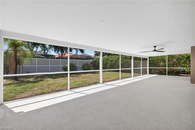 10987 Fieldfair DR, Naples, FL 34119