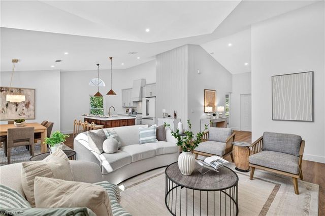 10987 Fieldfair DR, Naples, FL 34119