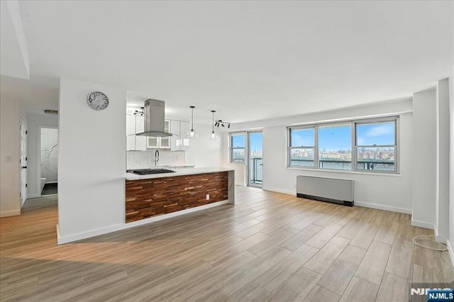 6600 JFK Blvd E 15B, West New York, NJ 07093