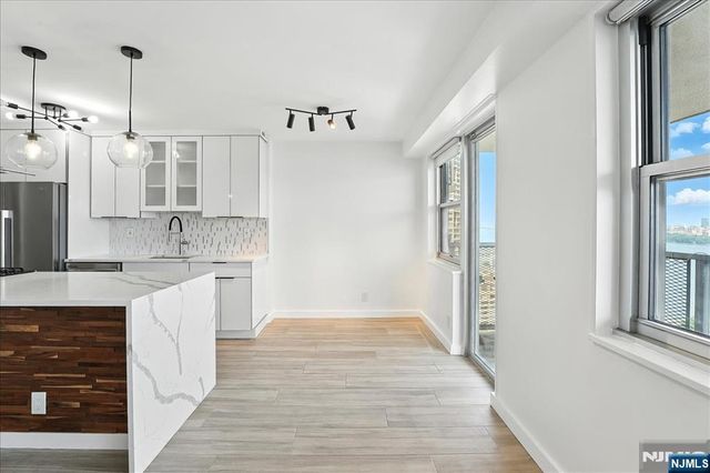 6600 JFK Blvd E 15B, West New York, NJ 07093