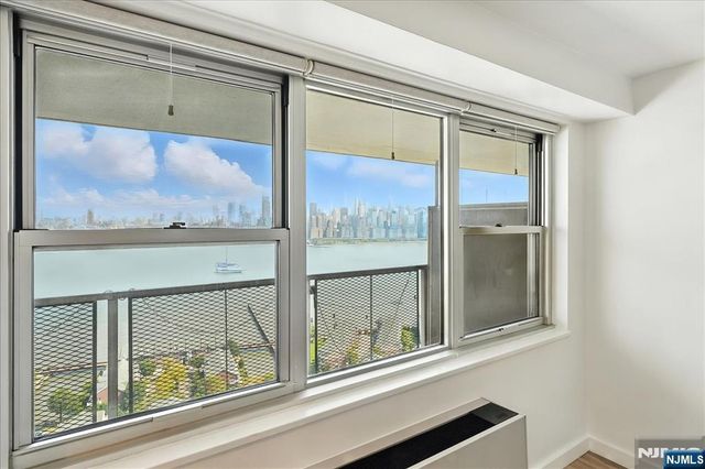 6600 JFK Blvd E 15B, West New York, NJ 07093