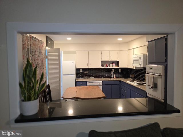 1 FELTER PL, Willingboro, NJ 08046