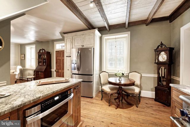 406 E WASHINGTON ST, Middleburg, VA 20117